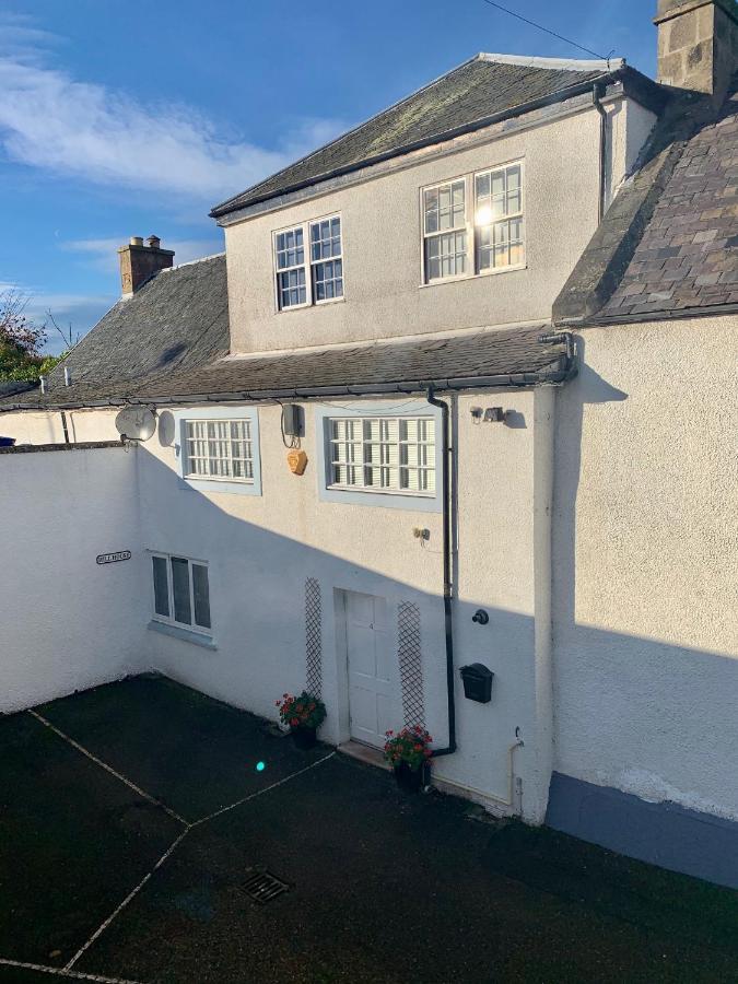 Hill House - Mews Town House, In A Quiet Private Close, In The City Centre Of Inverness. 外观 照片